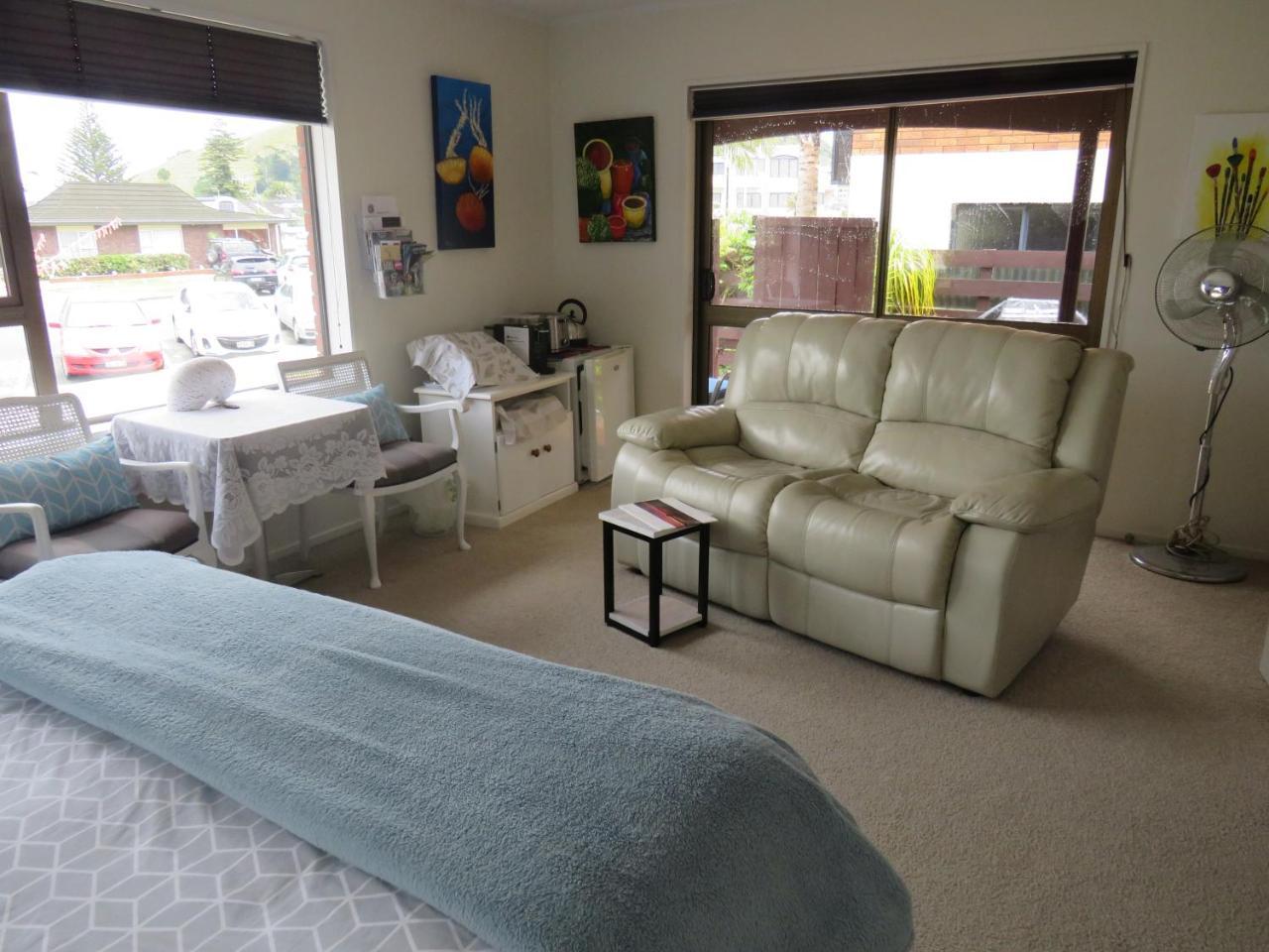 Downtown Mount B And B Mount Maunganui Bagian luar foto